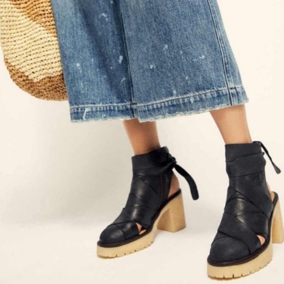 FREE PEOPLE × Blake Wrap Platform Boots Sandals Black Leather / EU 38 US 7.5 - Picture 3 of 16